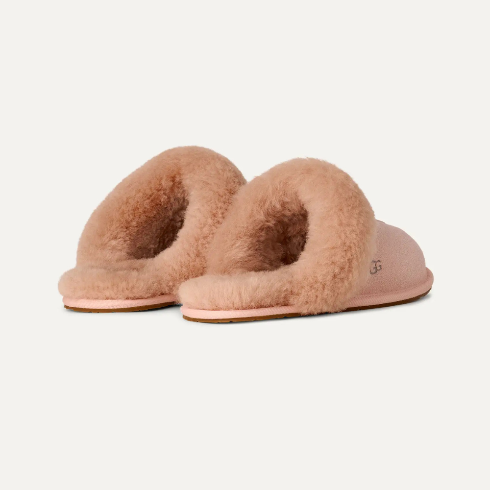 UGG- Cozy Scuffette II