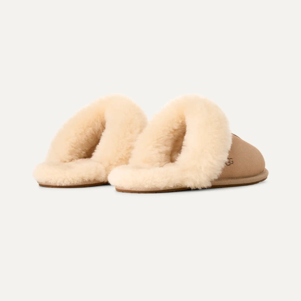 UGG- Cozy Scuffette II