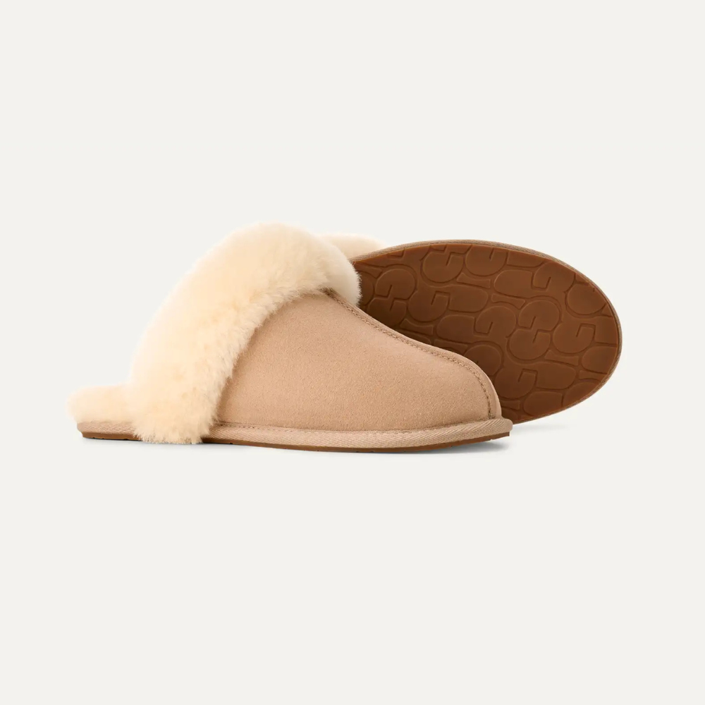 UGG- Cozy Scuffette II